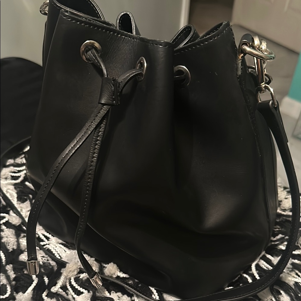 Chic Black Leather Bucket Bag